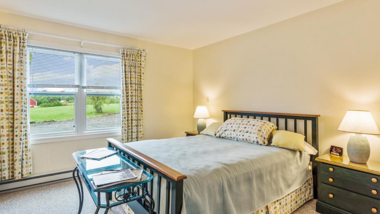 Bayview Pines Country Inn B&B 马洪贝 外观 照片